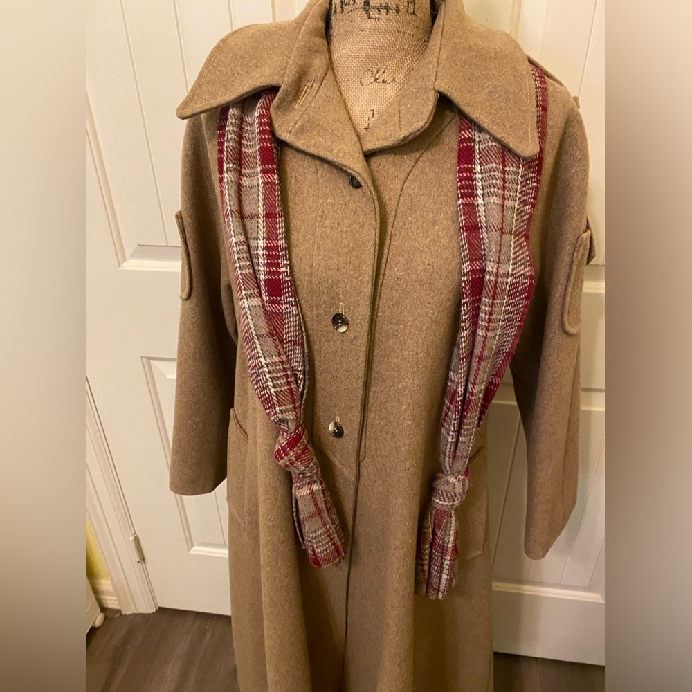 Vintage Women's Medium Jill Jr Beige Tan Wool Long Coat With Red Plaid Scarf
